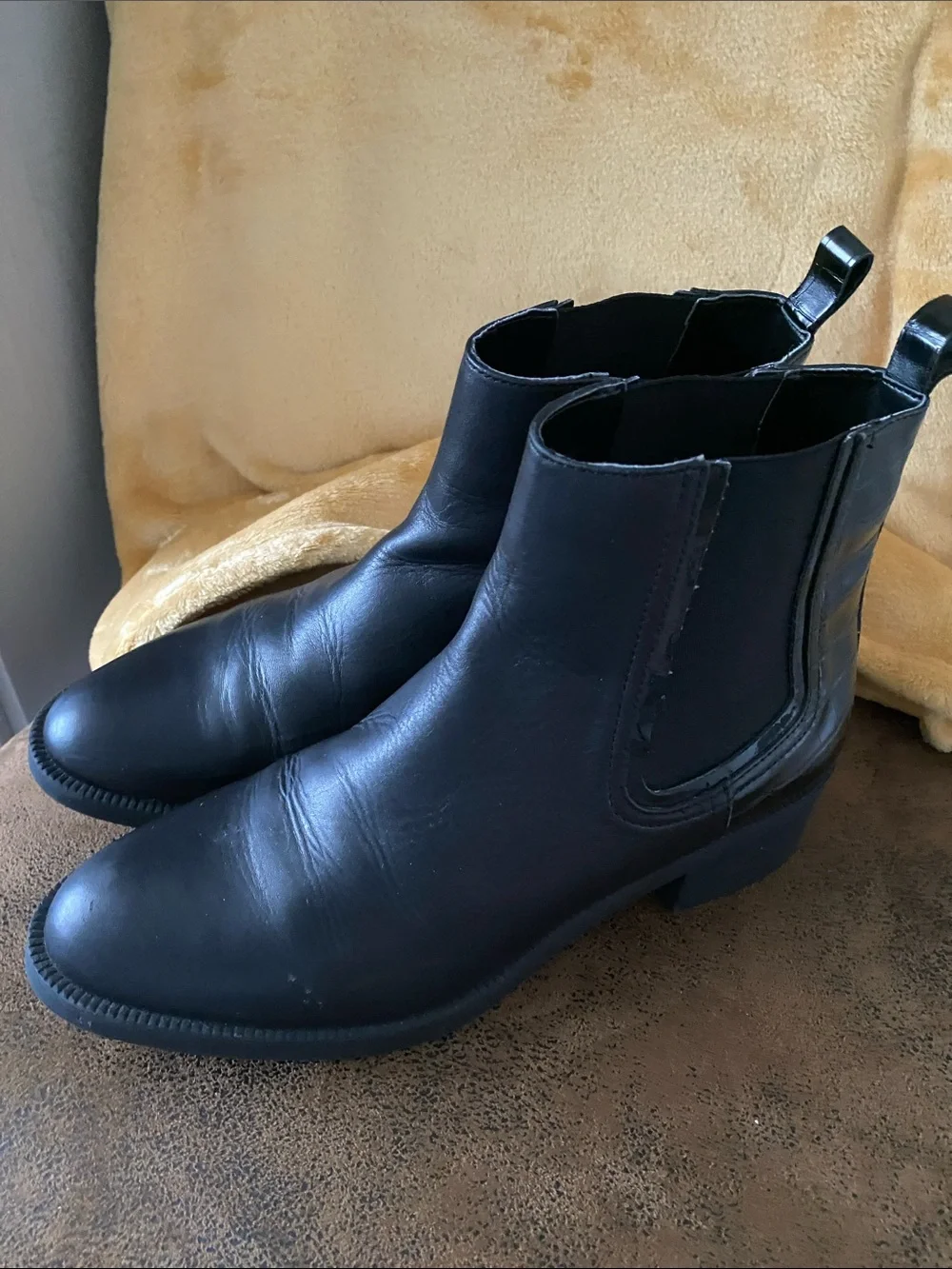Zara Genuine Soft Leather Chelsea Ankle Boots 39/8 EUC Bloggers Black